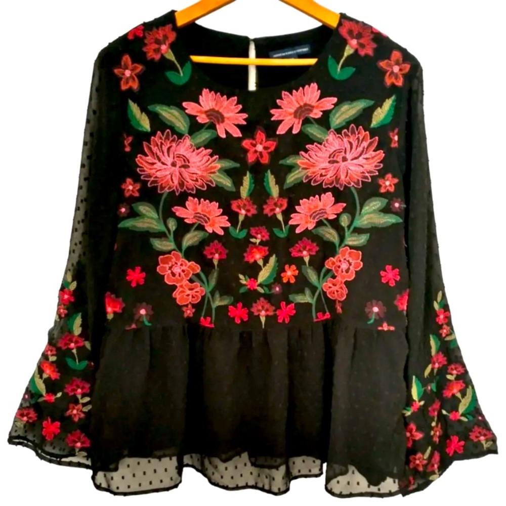American Eagle Top Large Swiss Dot-with Floral Embroidery